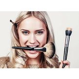 Natural Make-up Products 